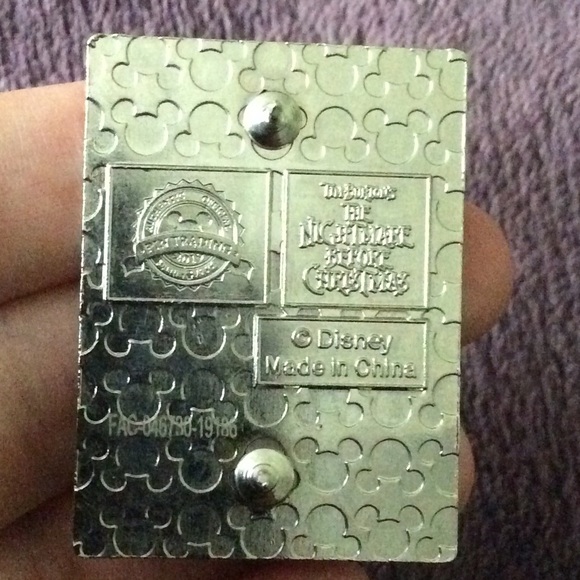 Nightmare Before Christmas sculpted pin - Picture 6 of 8